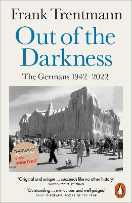 PENGUIN ORANGE SPINES : OUT OF THE DARKNESS PB