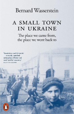 PENGUIN ORANGE SPINES : A SMALL TOWN IN UKRAINE PB